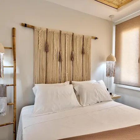 Aeolia Boutique Konukevi 4*