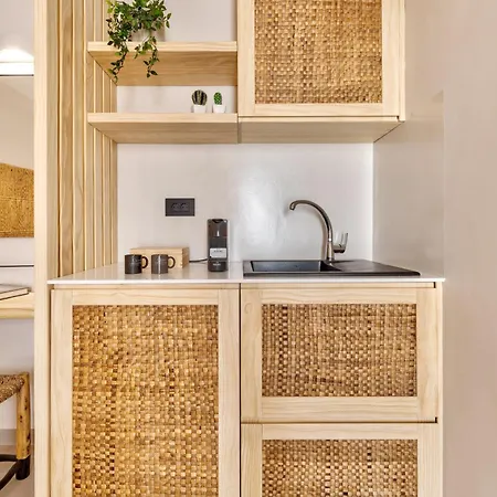 Aeolia Boutique