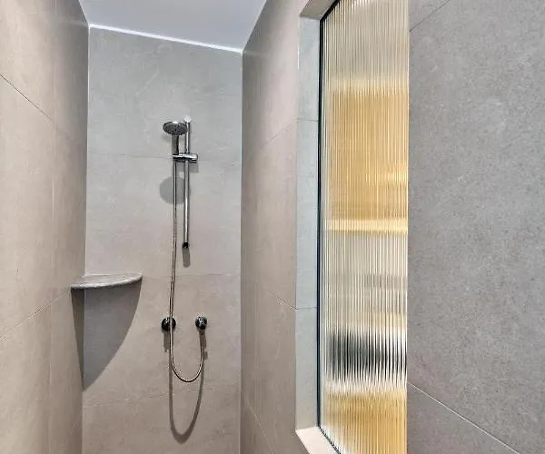 Aeolia Boutique Affittacamere 4*