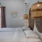 Πανσιόν Aeolia Boutique