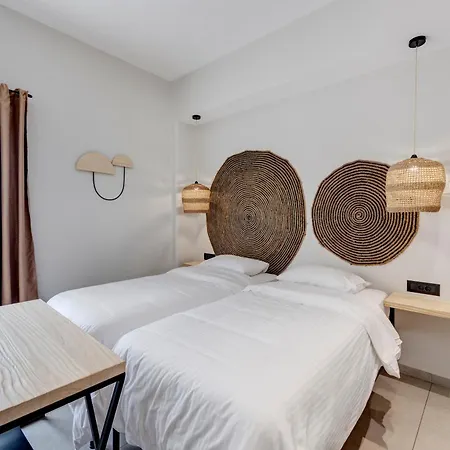 Aeolia Boutique 4*