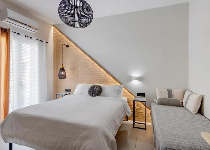 Aeolia Boutique Ermoupoli